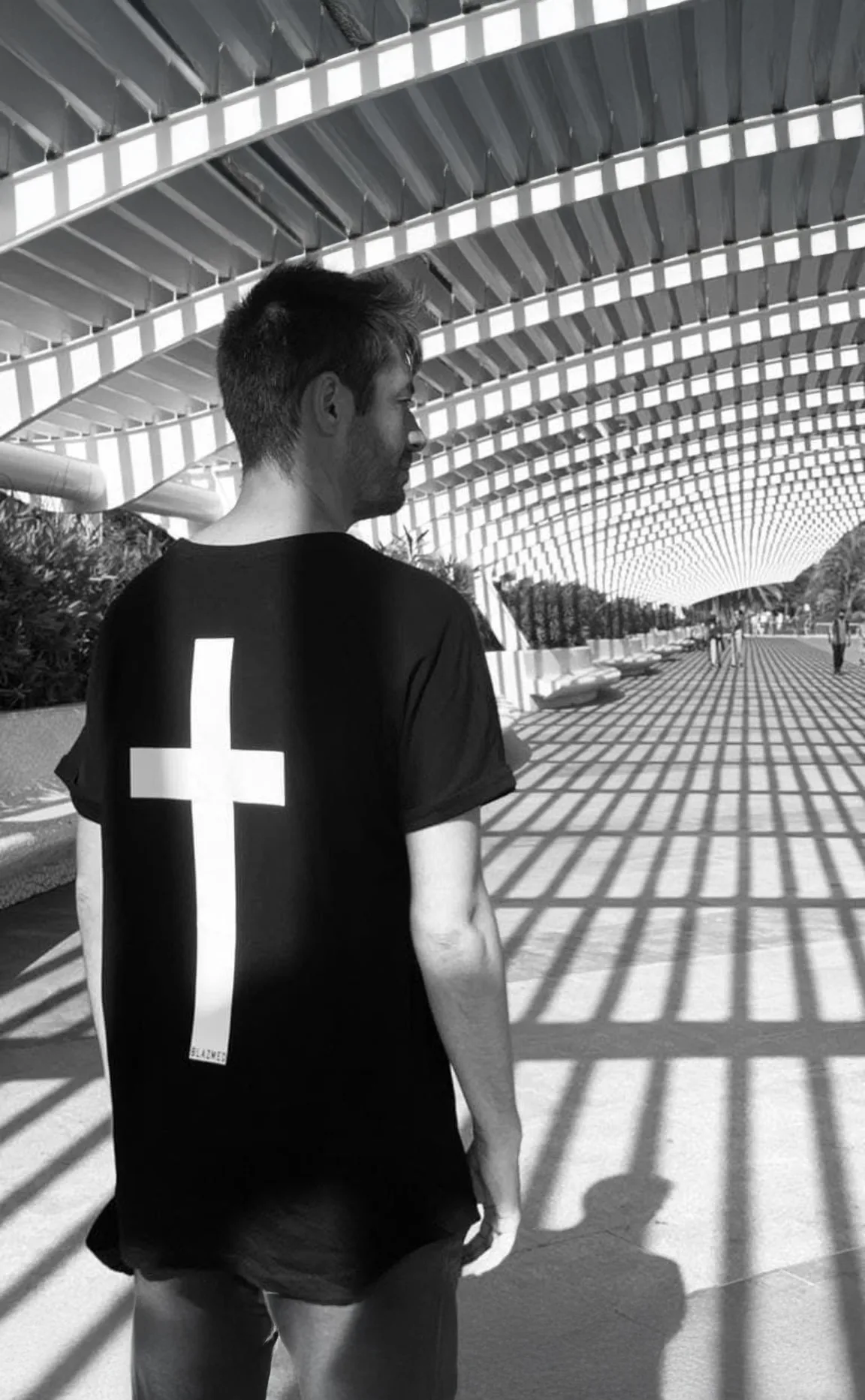 CARLOS GILA: EL PULSO OSCURO DEL TECHNO MADRILEÑO CARLOS GILA: EL PULSO OSCURO DEL TECHNO MADRILEÑO