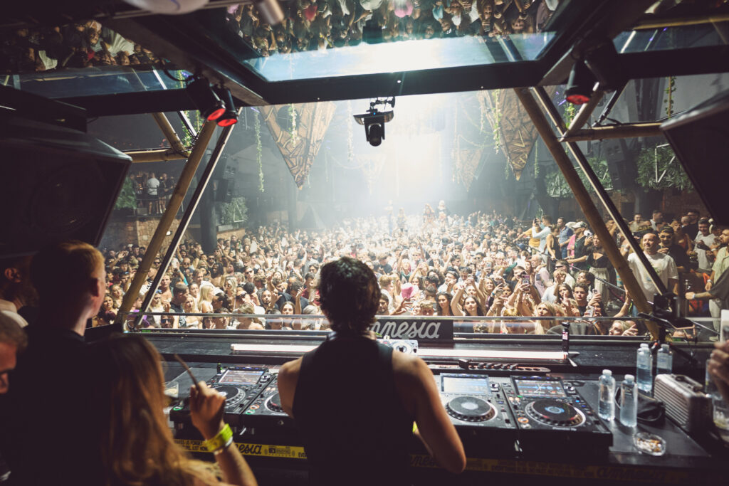 Josh Baker aterriza en Amnesia Ibiza con YOU&ME 12 NDD-PHRANK 2025 08 10 12211