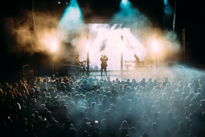 Tinlicker anuncia una gira de 21 fechas por Norteamérica para presentar su nuevo espectáculo en vivo y su nuevo álbum. Tinlicker anuncia una gira de 21 fechas por Norteamérica para presentar su nuevo espectáculo en vivo y su nuevo álbum.
