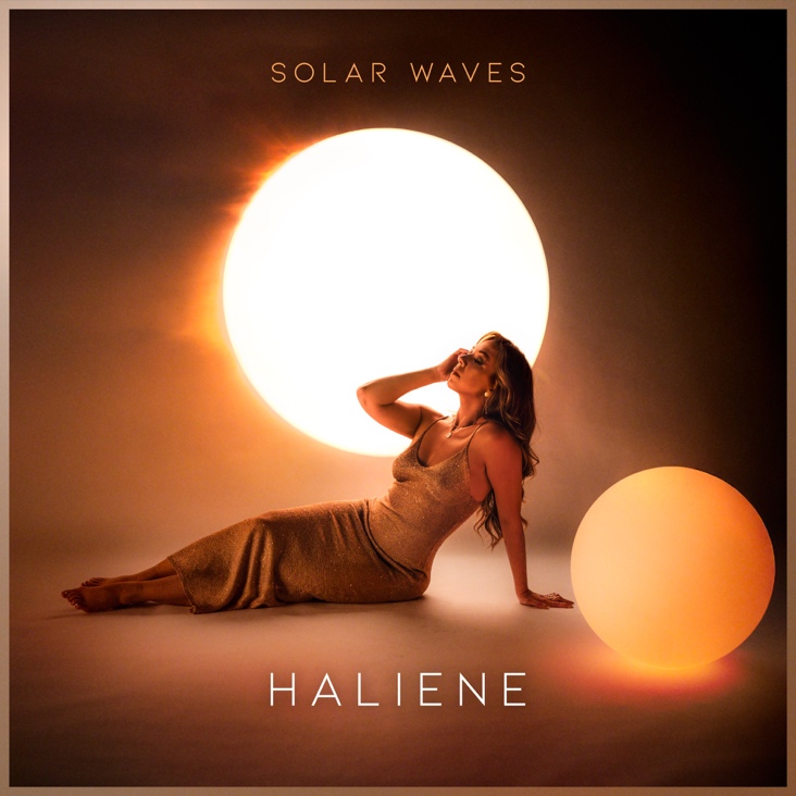 HALIENE presenta SOLAR WAVES HALIENE presenta SOLAR WAVES