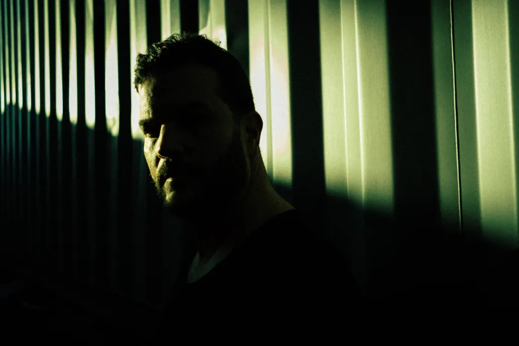INFONABEAT RECORDS REFUERZA SU IDENTIDAD CON “ISSR A004”
