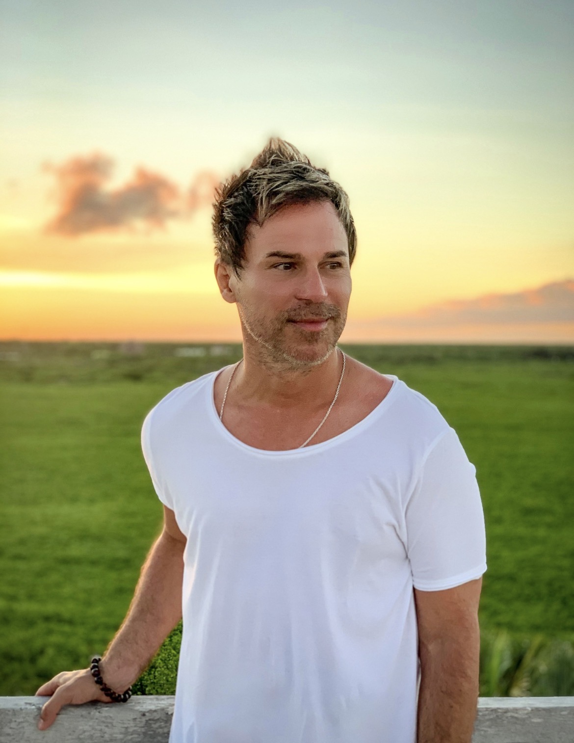 BT presenta MERCURY & SOLACE (SASHA REMIX) BT presenta MERCURY & SOLACE (SASHA REMIX)