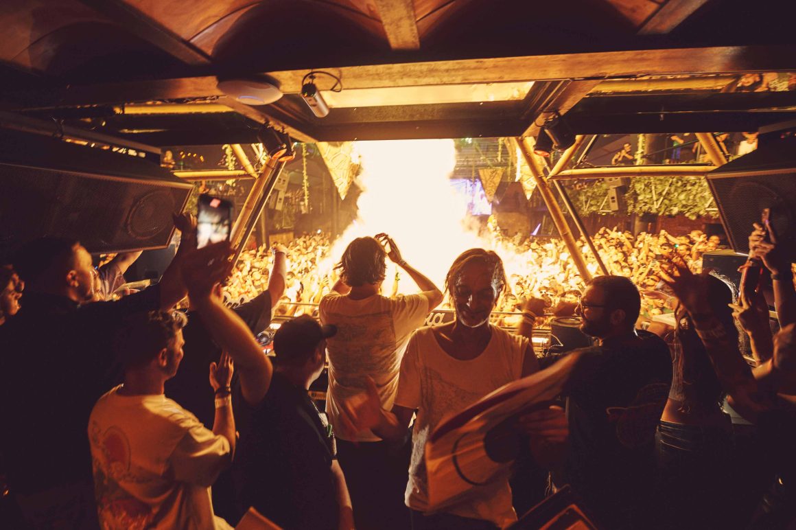Ricardo Villalobos B3B Chris Stussy B3B Raresh en Pyramid Ricardo Villalobos B3B Chris Stussy B3B Raresh en Pyramid