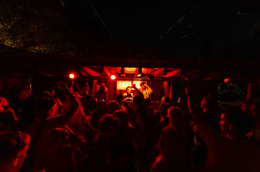 Defex organiza el impresionante Forest Stage en 528 Ibiza; la última fecha de su residencia es este sábado, 19 de septiembre Defex organiza el impresionante Forest Stage en 528 Ibiza; la última fecha de su residencia es este sábado, 19 de septiembre