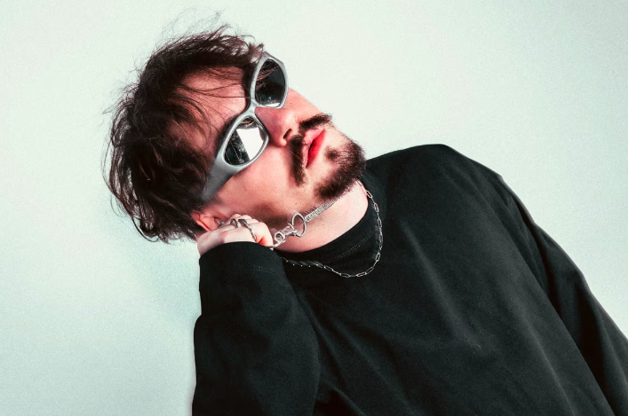 REYUS colabora con la vocalista Émilie Rachel en «Deeper Water», tema de su álbum debut *I’m Listening*