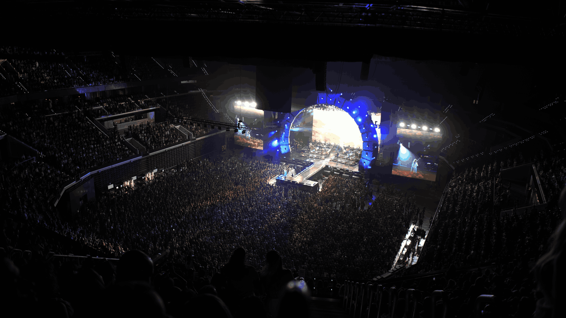 House Arena pone el Roig Arena al servicio de la cultura house 5 NDD-pista central 1